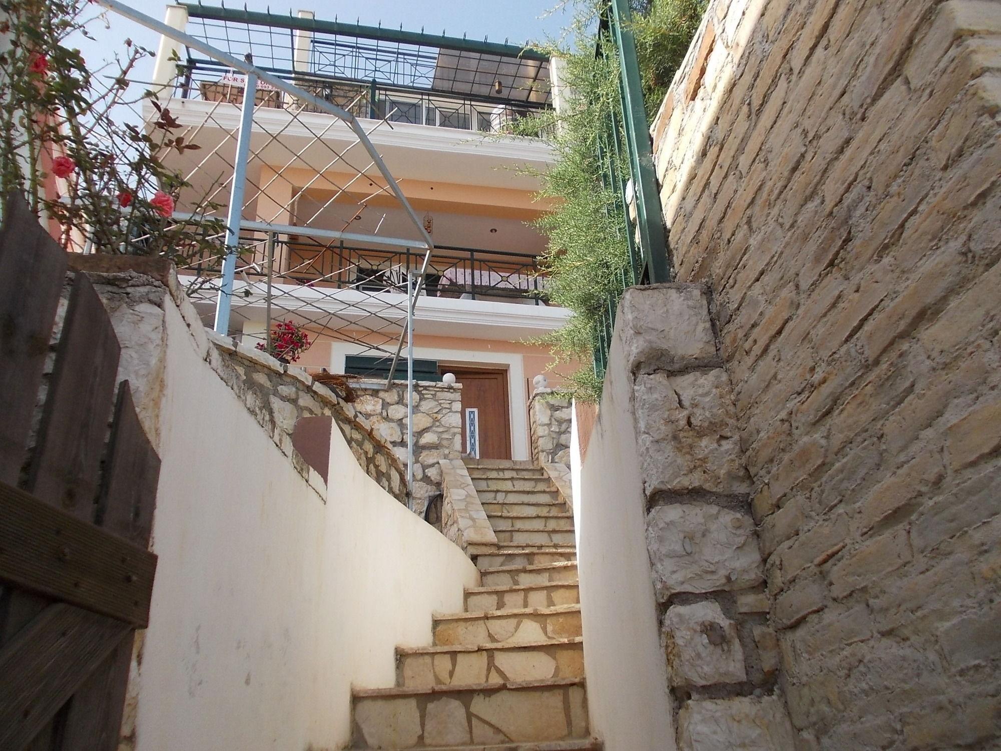 Sarakinos Apartments 巴尔巴蒂 外观 照片